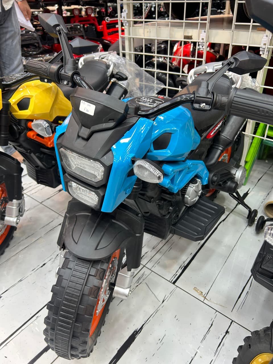 WhatsApp Image 2025-10-17 at 16.37.07 (1)